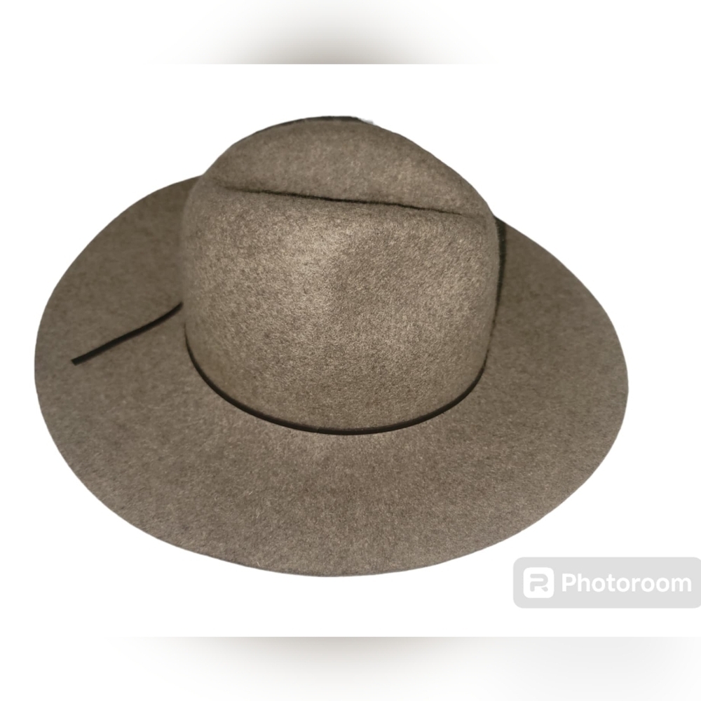 Banana Republic wool hat